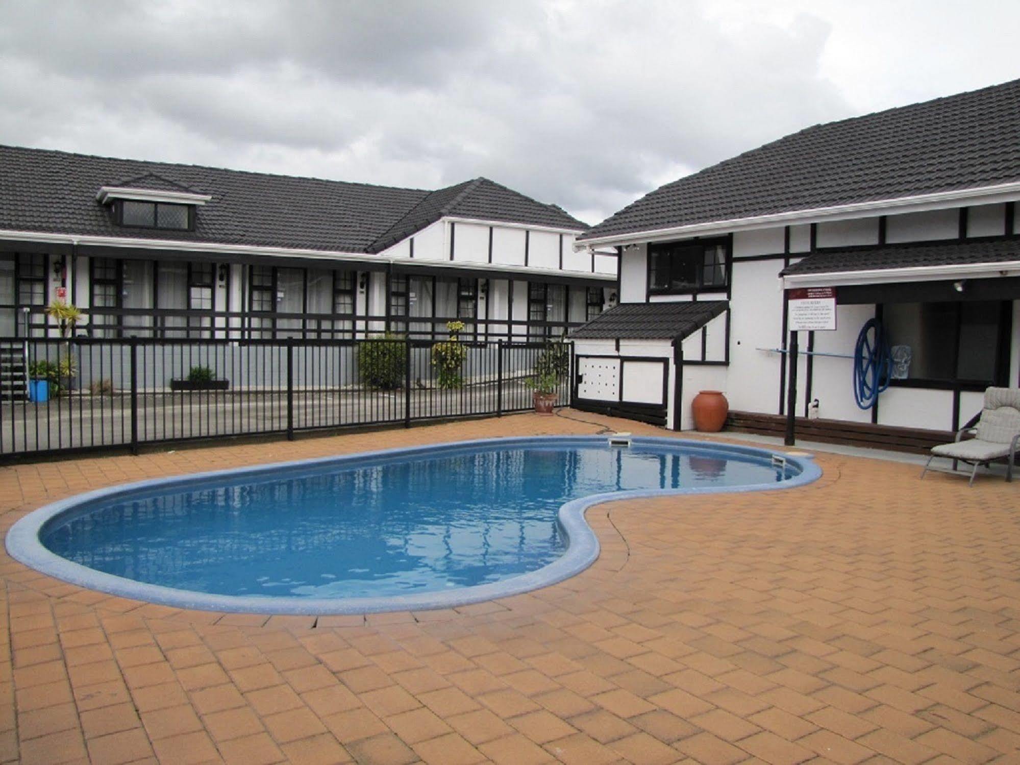 Devonwood Motel Rotorua Bagian luar foto